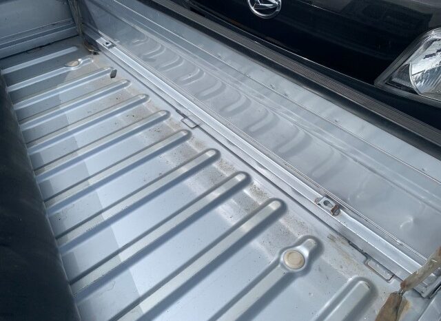 2010 Daihatsu Hijet S211 EXT (luxury trim) with locker full
