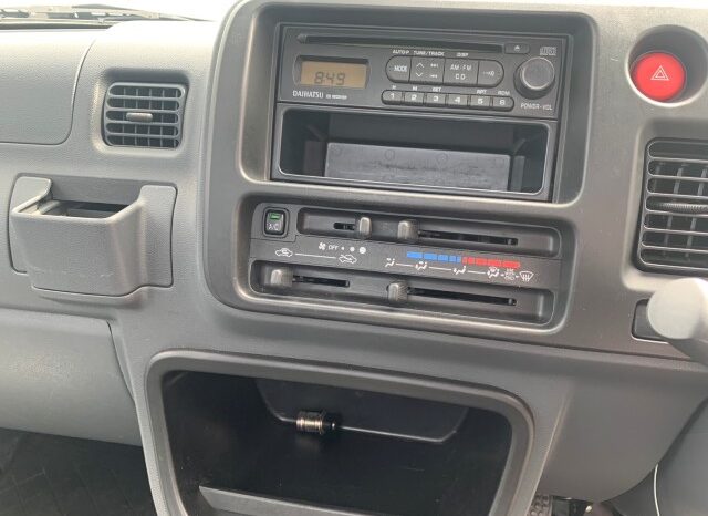 2010 Daihatsu Hijet S211 EXT (luxury trim) with locker full