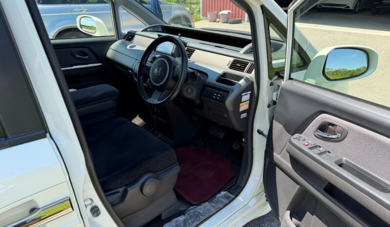 2007 Honda Stepwgn type G 4WD in Ontario ready to go! full