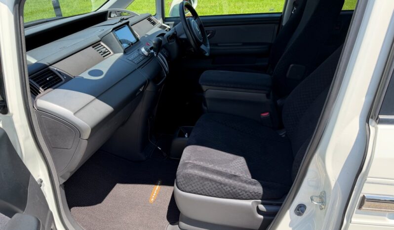 2007 Honda Stepwgn type G 4WD in Ontario ready to go! full