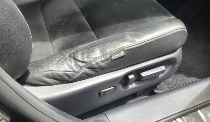 2010 Honda CR-V RE4 4WD Alcantara interior *IN ONTARIO READY TO GO! full